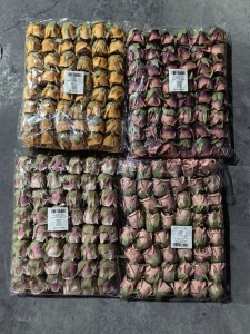 Kwiat wyrobowy róża 4 cm mix kolorów ASC27956-MIX-BEL