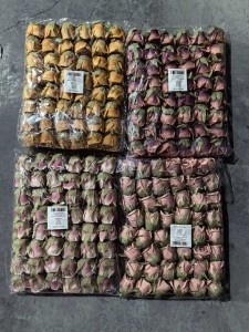 Kwiat wyrobowy róża 4 cm mix kolorów ASC27956-MIX-BEL